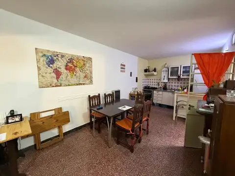 Casa de dos dormitorios con dos patios