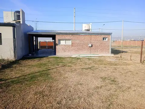 Casa en venta La Toscana, piñero, 1 dormitorio con amplio potencial !