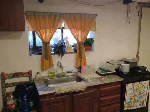 Casa 3 ambientes con 1 baño