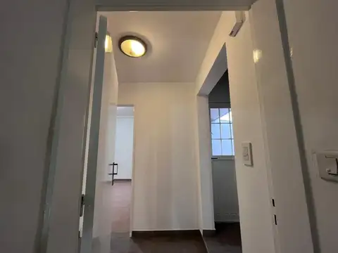 Depto Tipo Casa en Alquiler en Caseros, $ 900.000