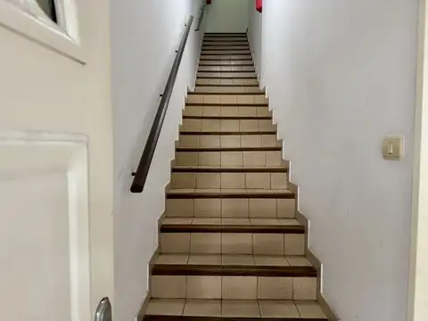 Depto Tipo Casa en Alquiler de 3 ambientes
