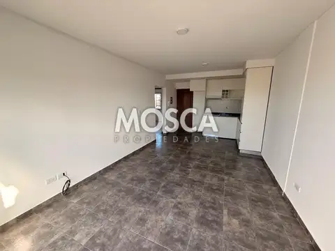 Departamento 3 ambientes en alquiler Moreno centro