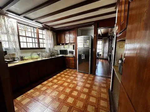 Casa 5 amb de Categoria + Potencial Constructivo Doble lote, Quilmes Residencial, Nueva Zonificacion