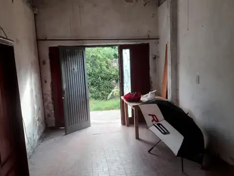 Casa 5 ambientes con 1 baño