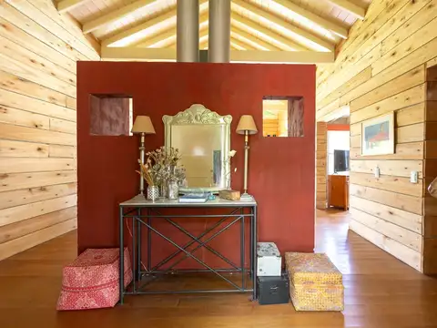 Casa 4 ambientes con 2 baños