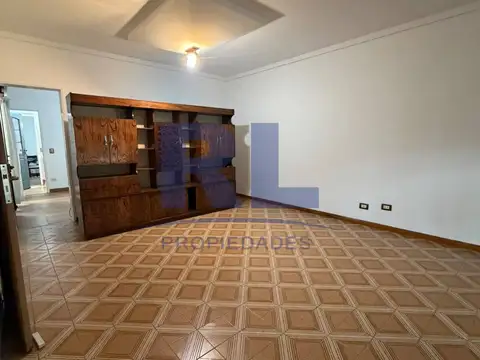 Casa en Venta en Liniers, USD 195.000