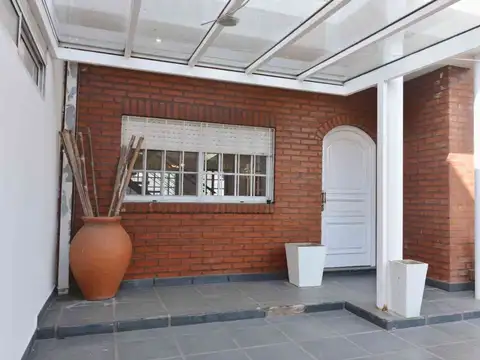 Depto Tipo Casa en Venta de 3 dormitorios