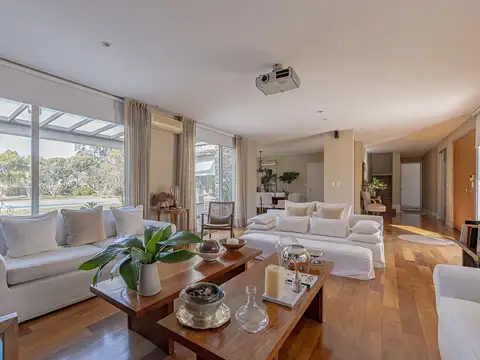 Casa en Venta en Los Pinguinos, USD 1.850.000