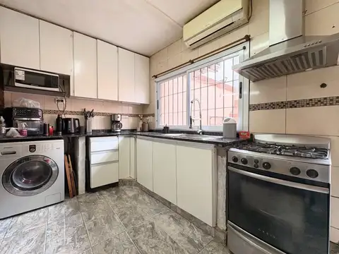 Depto Tipo Casa en Venta de 4 ambientes