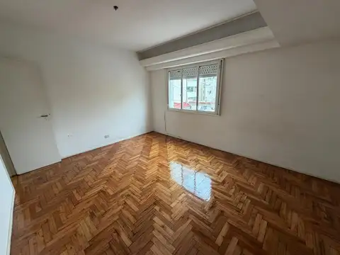 Departamento en Alquiler en Monserrat, $ 900.000
