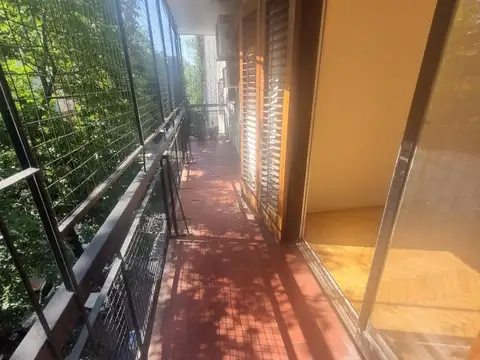 ALQUILER 3 AMBIENTES - GRAN BALCON - LAVADERO - LUMINOSO