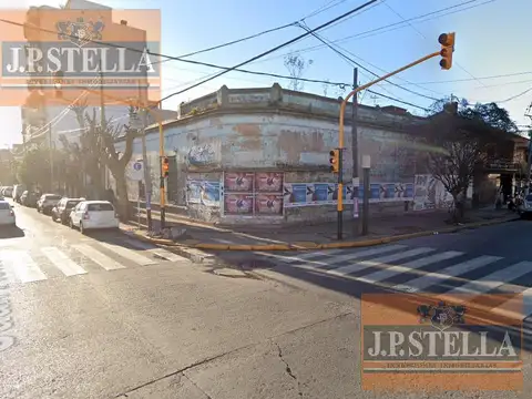 Lote Comercial en Esquina c/ Casa 6 Amb. y Local a Refaccionar - S.Justo (Ctro)