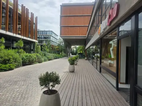 Local en Venta en Barrio Parque Leloir, USD 300.000