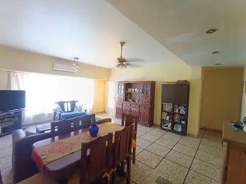 Manuelita de Rosas 2100