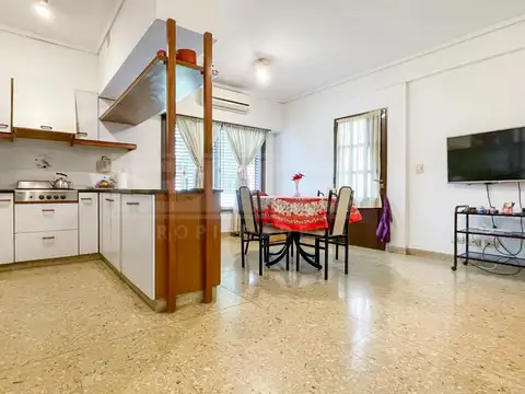 Casa en Venta con 4 cocheras