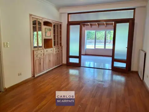 Casa en Venta con 6 cocheras