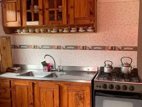 Casa 2 ambientes con 1 baño