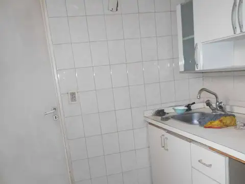 Av Belgrano 2200, Piso 7