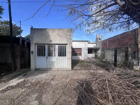 tres casas en un lote de 10 x 60 en los hornos en venta 