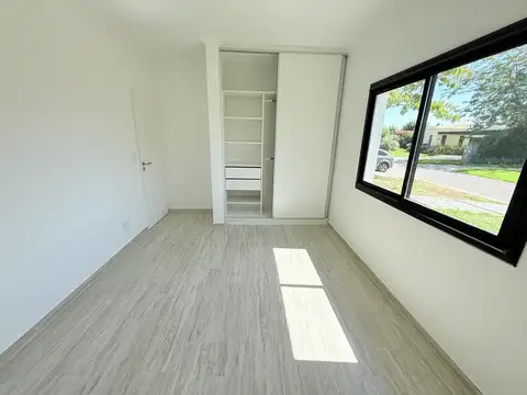 VENTA - CASA - SAN MATIAS - AREA 4 - LOTE INTERNO - A ESTRENAR