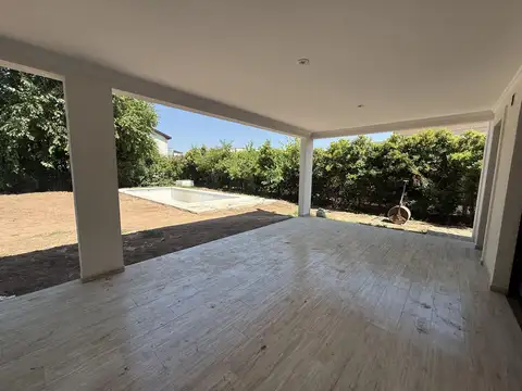 VENTA - CASA - SAN MATIAS - AREA 4 - LOTE INTERNO - A ESTRENAR