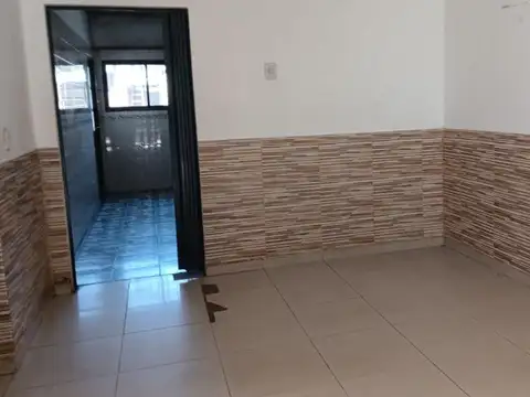 CASA EN ALQUILER EN VIRREY DEL PINO