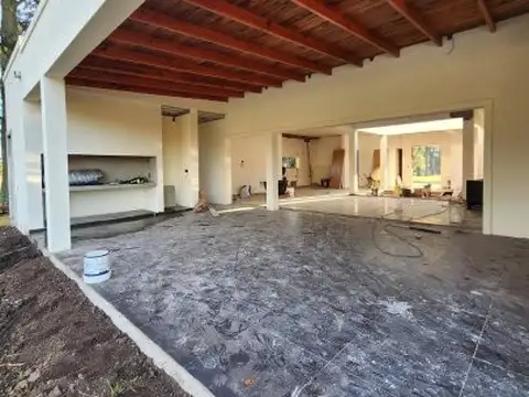Casa en Venta en Altos De Lujan, USD 210.000