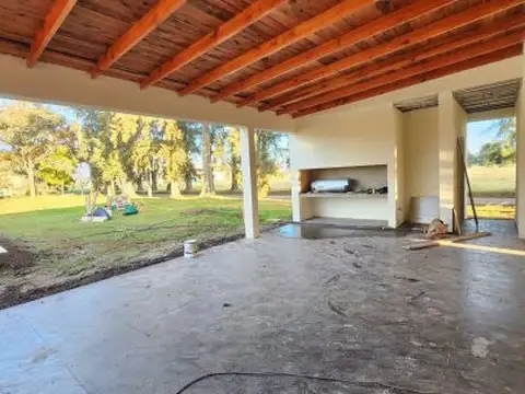 Casa 5 ambientes con 2 baños