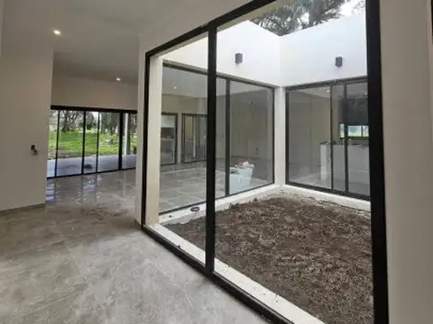 Casa en Venta en Altos de Luján, USD 210.000