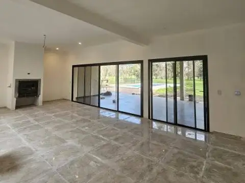 Casa Moderna a Estrenar en Altos de Luján, Lujan en Venta