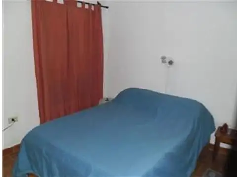 Las Acacias 100