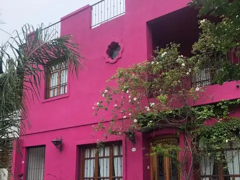 ALQUILER MONOAMBIENTE, MUY LUMINOSO, BAJAS EXPENSAS  