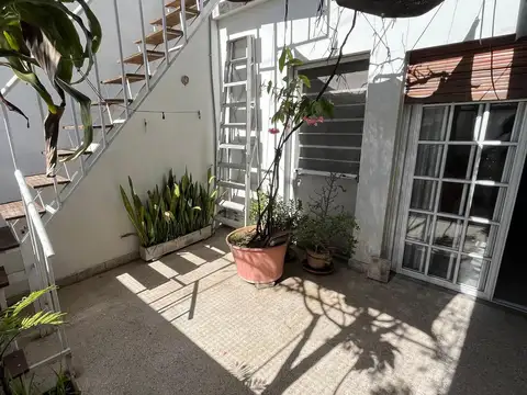Venta PH - 5AMB - MONTE CASTRO, C/posibilidad terraza propia. Gran Potencial!!