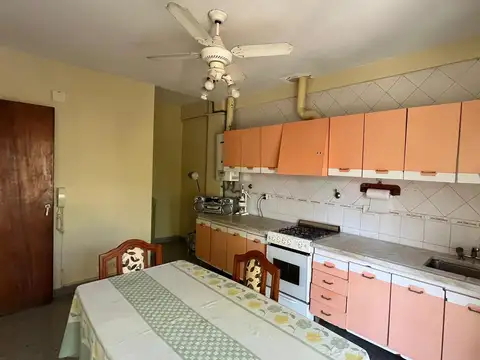 Depto Tipo Casa 4 ambientes con 2 baños