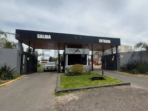 VENTA Casa a estrenar en Barrio: Vicente Federico I - SOURIGUES BERAZATEGUI