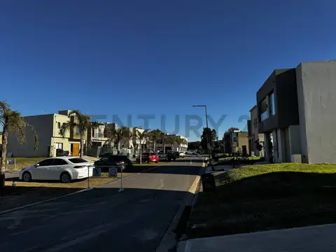 Av. DARDO ROCHA 3500, Piso 0
