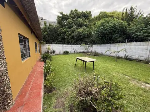 Depto Tipo Casa en Alquiler en Berazategui, $ 650.000