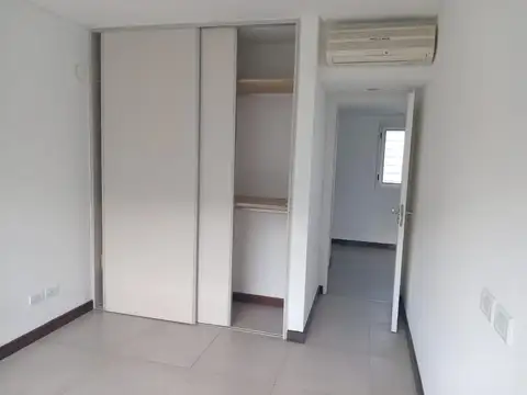 Depto Tipo Casa en Alquiler de 2 dormitorios