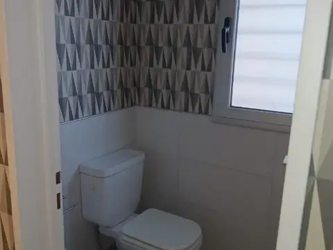 Depto Tipo Casa en Alquiler en Ituzaingó Norte, $ 1.600.000