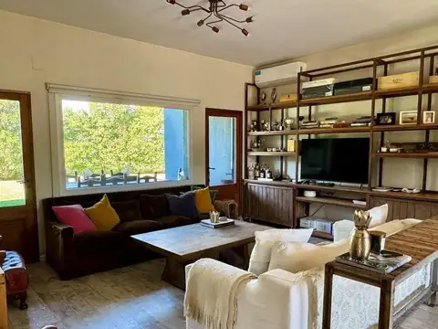 Casa 4 ambientes con 3 baños
