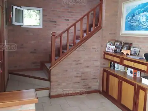 Casa 6 ambientes con 3 baños