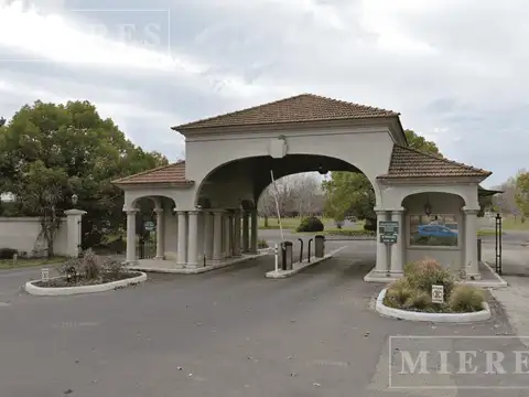 Casa en Venta en Los Alcanfores, USD 338.000