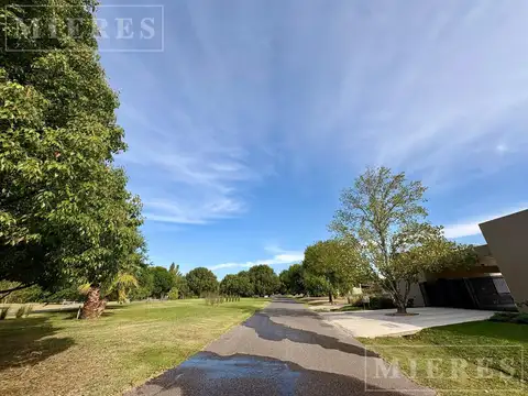 Casa en venta en Los Alcanfores