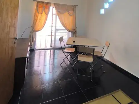 CASA 3 DORM  CON PATIO Y COCHERA MÚLTIPLE – M. LANÚS