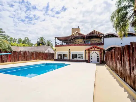 Casa y lote, en Barrio CUBE en Venta