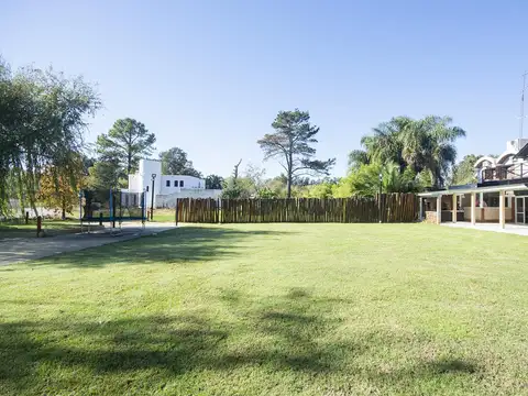 Calle 14 esquina calle 8 - Casa y Lote en venta!