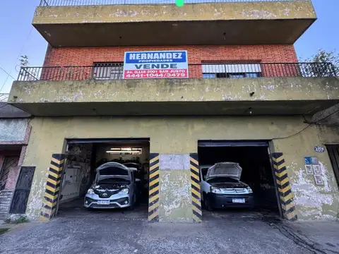 MUY COMODO DEPTO. 3 AMB DE 90M2 + TERRAZA DE 100 M2 + 2 GARAGES O LOCALES // EN VENTA  // LA TABLADA