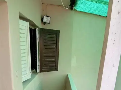 Oficina 13 ambientes con 12 baños