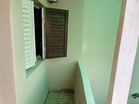 Oficina 13 ambientes con 12 baños