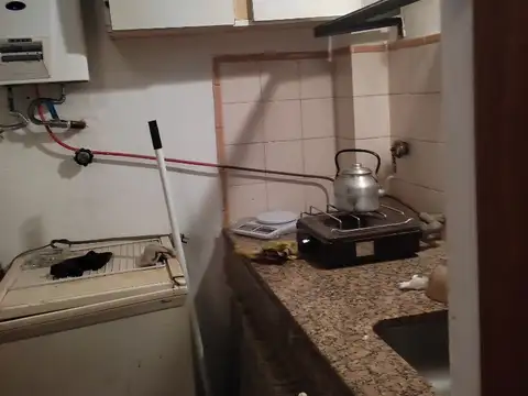Montevideo 1400, Piso 0